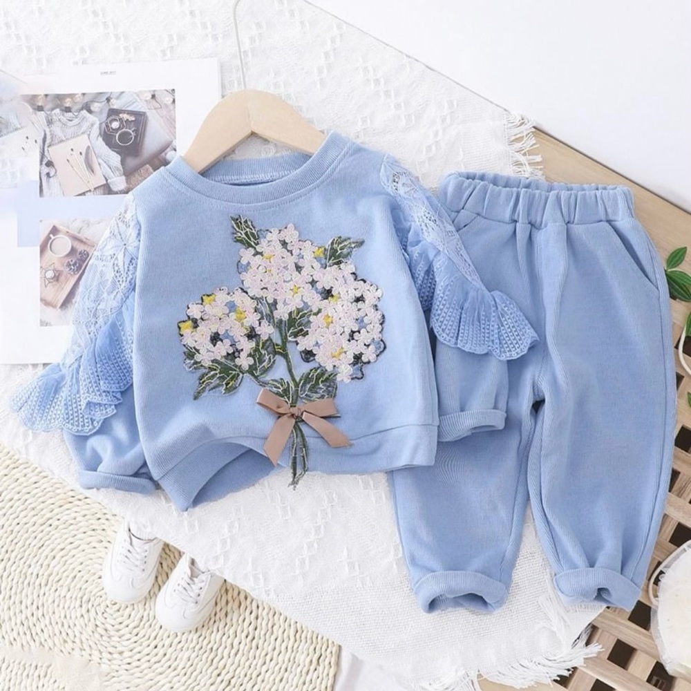 Two piece girls set .